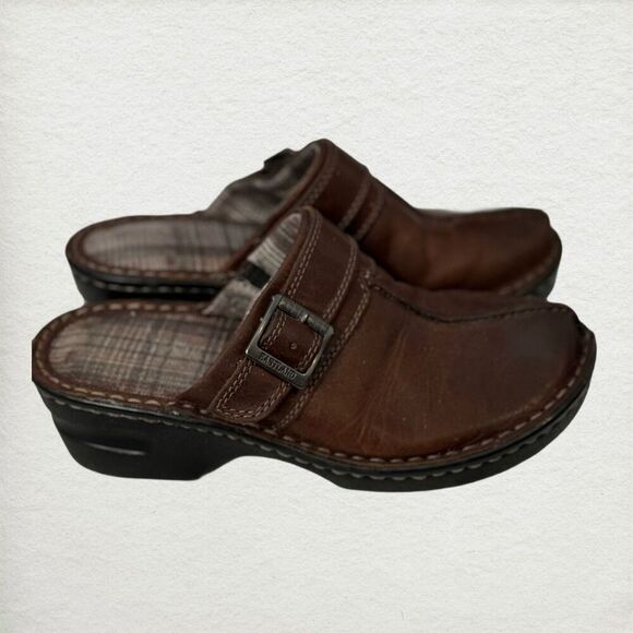 Eastland Women's Mae Brown Leather Slip on Clogs with Buckle 6M Comfort Mules - Picture 3 of 8